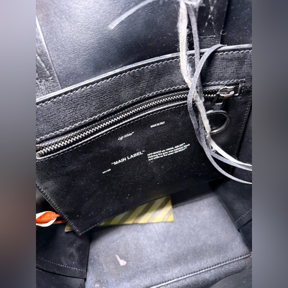 Off-White Diagonal Stripe Tote Bag - Picture 8 of 9